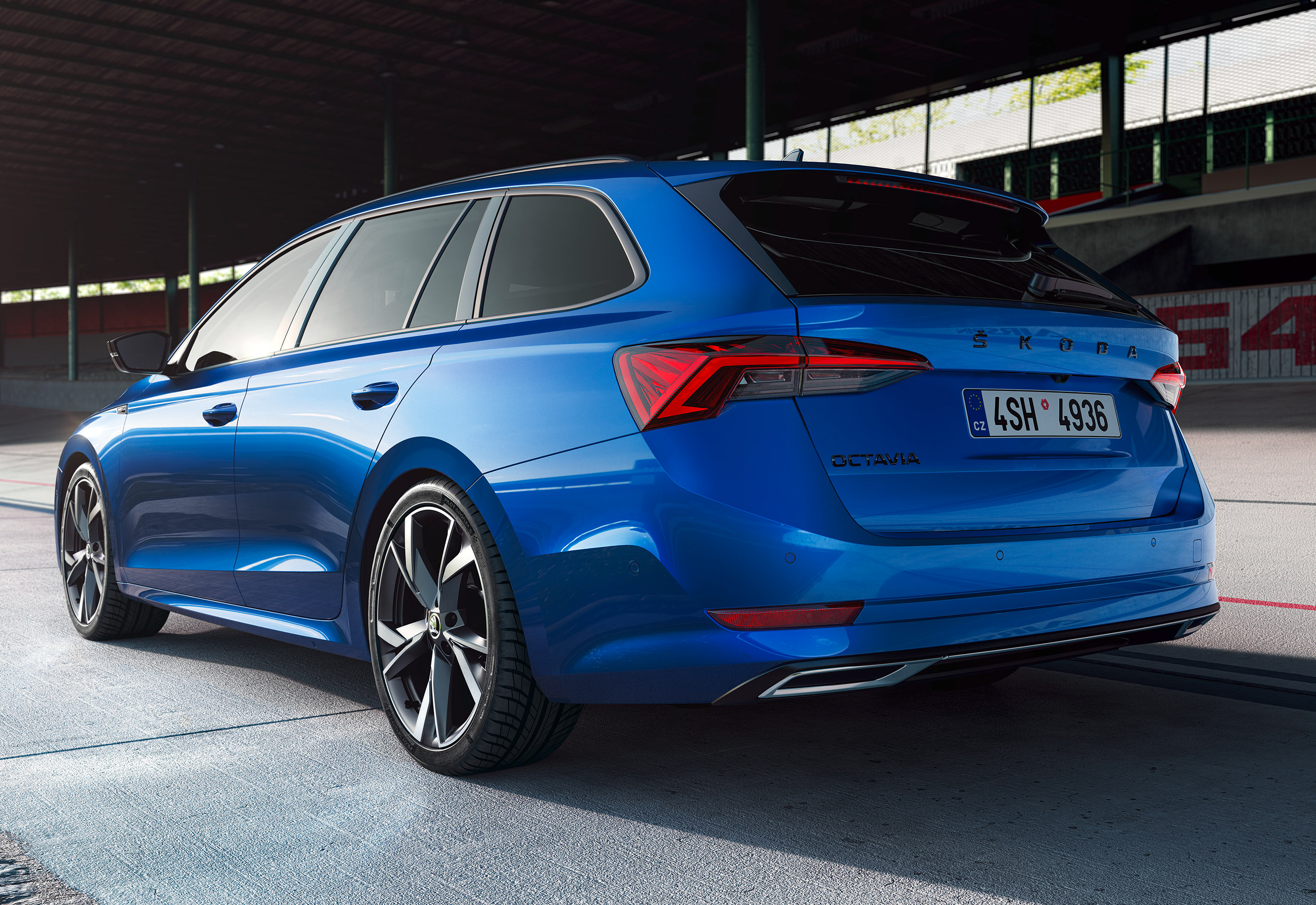 Škoda Octavia Sportline — side view